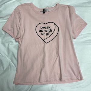 Ariana Grande / H&M shirt